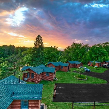 Edgewater Resort Айрън Маунтин Екстериор снимка