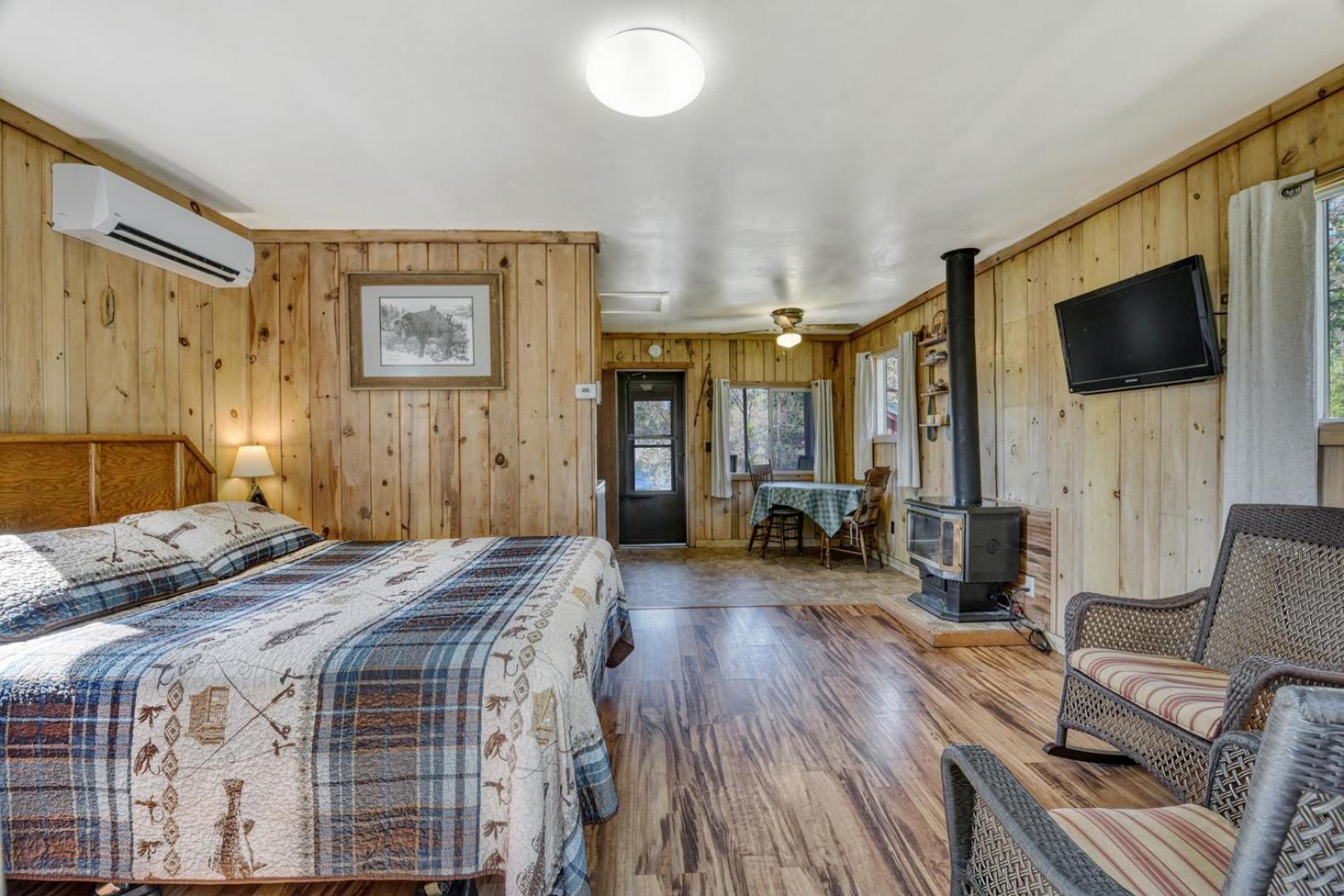 Edgewater Resort Айрън Маунтин Екстериор снимка