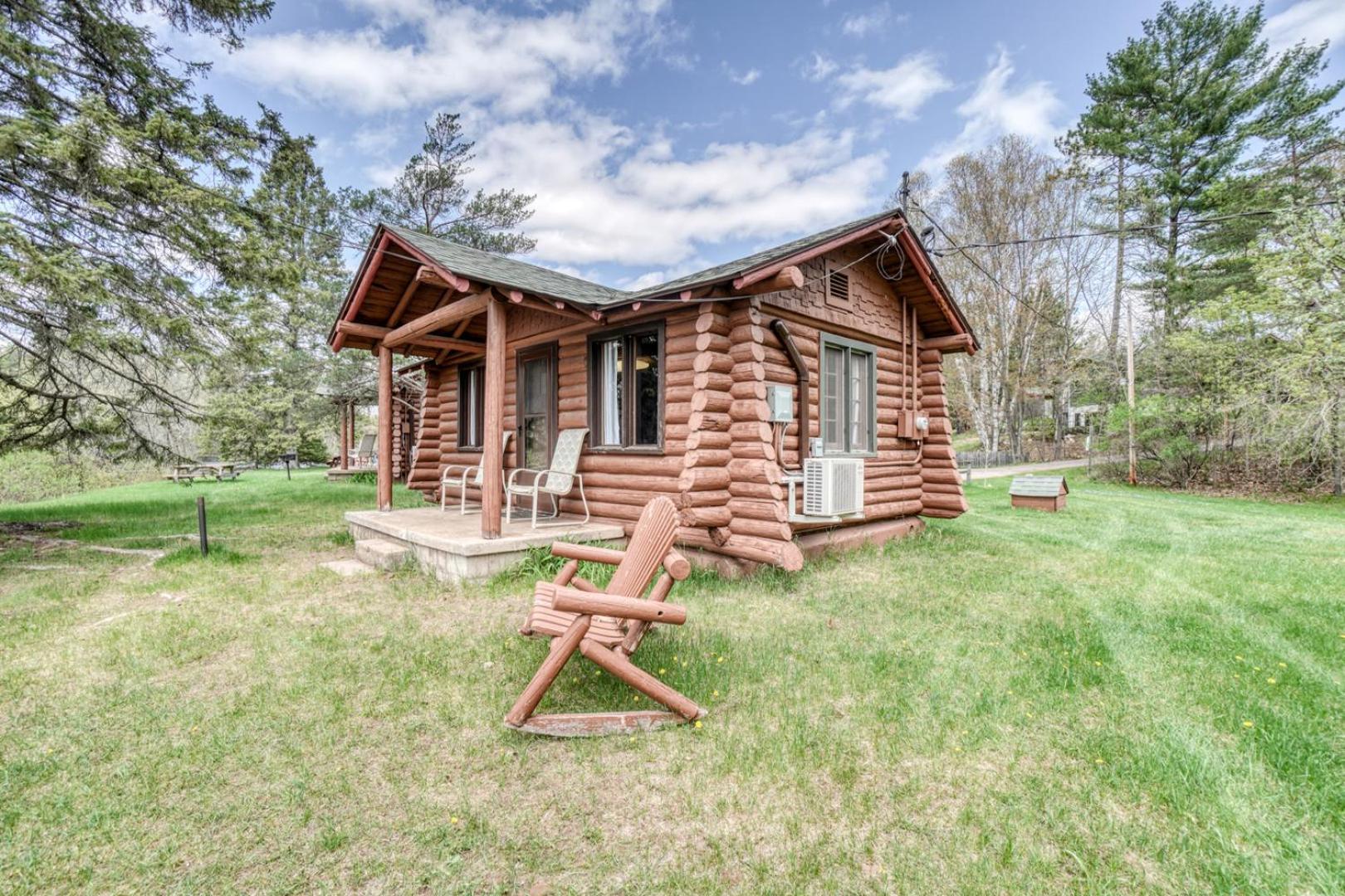 Edgewater Resort Айрън Маунтин Екстериор снимка