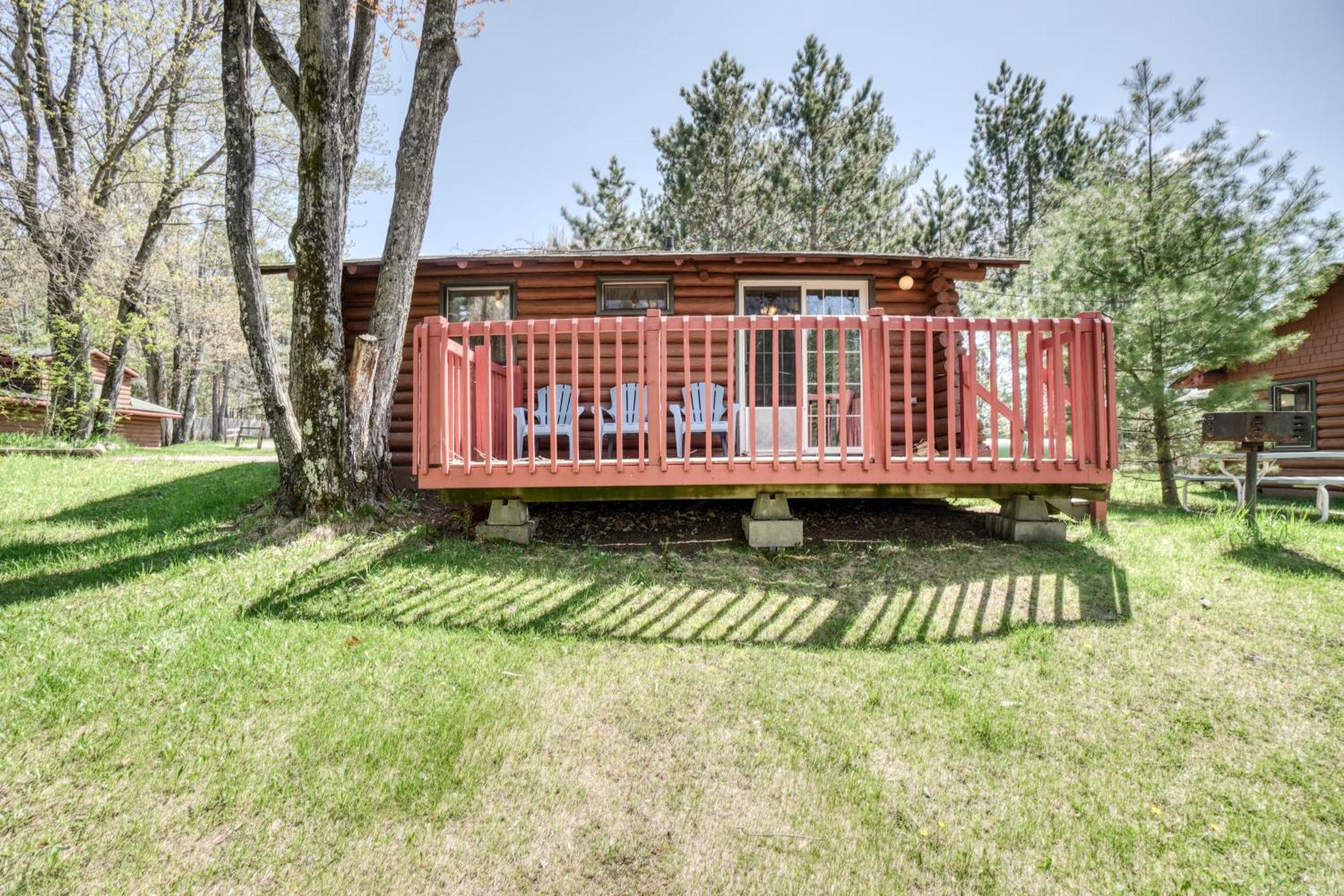 Edgewater Resort Айрън Маунтин Екстериор снимка
